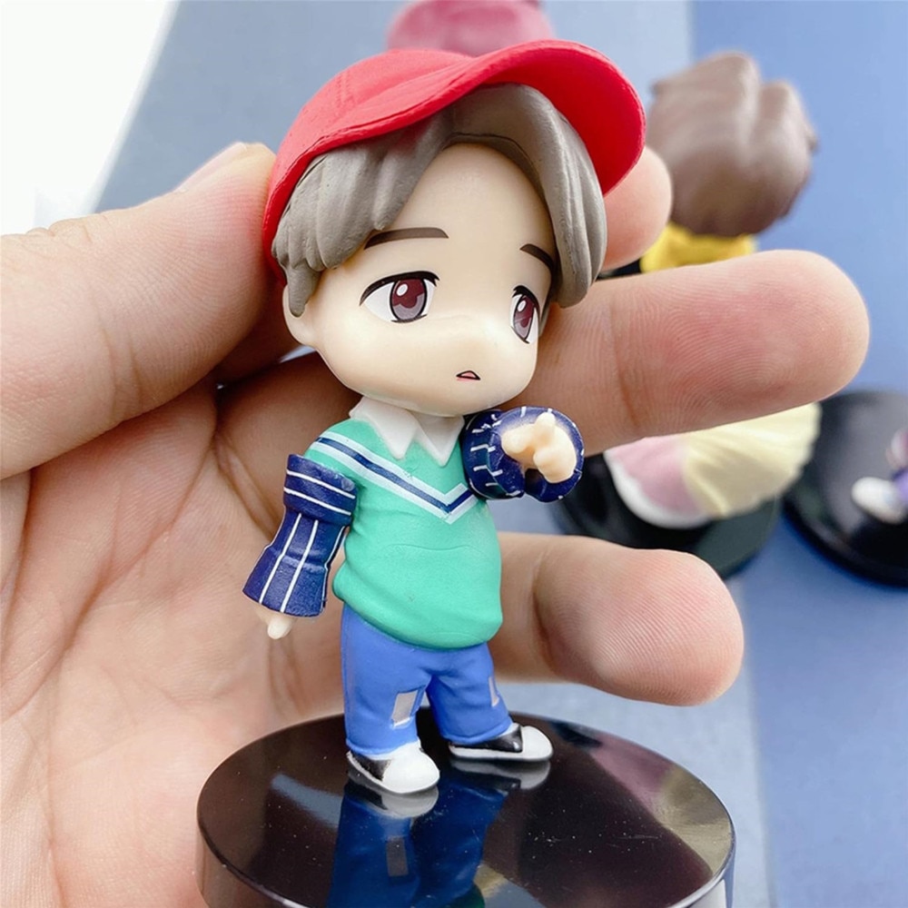 Set Figurine BTS 7 Bucati – Papusi Mini Colectie K-Pop, Jimin
