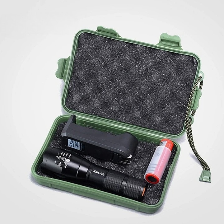 Зелена пластмасова водоустойчива кутия за съхранение на електронни джаджи