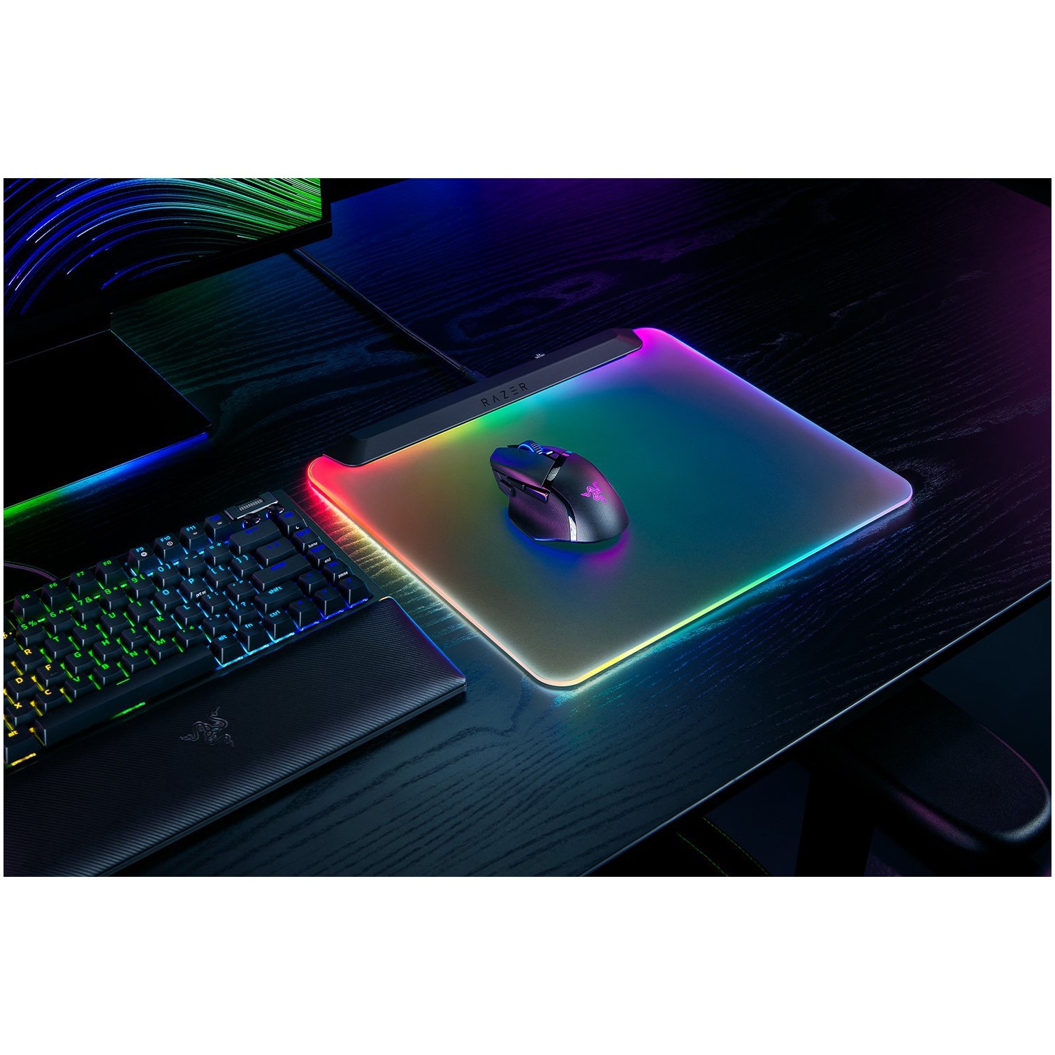 Mousepad Razer Firefly V2 Pro, iluminat complet RGB, dimensiuni