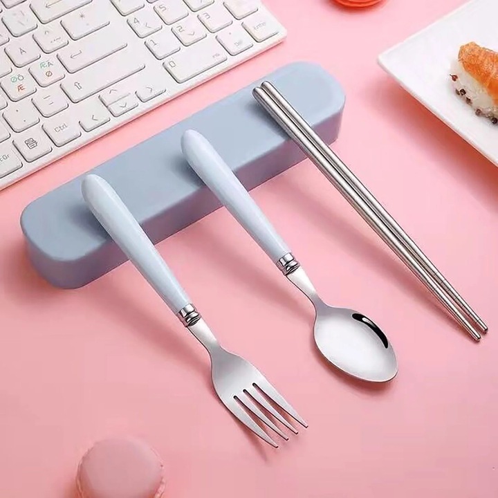 Преносим комплект прибори за хранене, изработени от неръждаема стомана и пластмаса, 1 лъжица, 1 вилица, 1 чифт клечки за хранене, кутия, 19 см