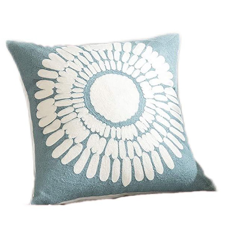 Set 2 perne decorative brodate, verde, 45x45cm, cu insertii