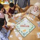 Joc de societate Monopoly - Clasic, Joc de strategie pentru copii 8+, 2-6 jucatori, joc de familie pentru copii si adulti
