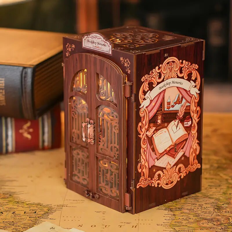 Set puzzle 3D Book Nook The Tree of Wisdom, separator de carte