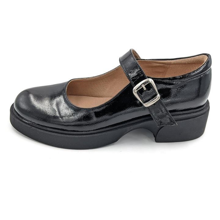 Pantofi din piele naturala lacuita