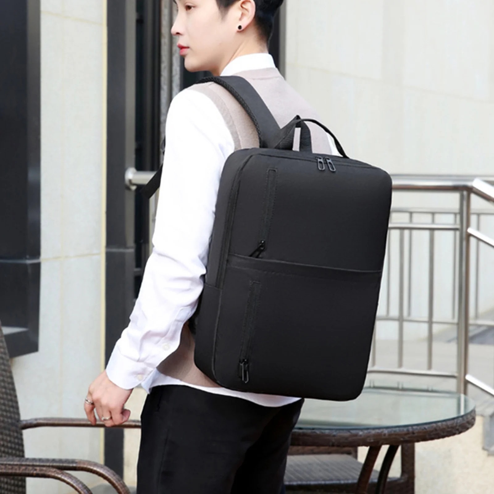 Rucsac laptop 15.6 inch, slim, rezistent, cu port USB, negru, 43x31x12cm