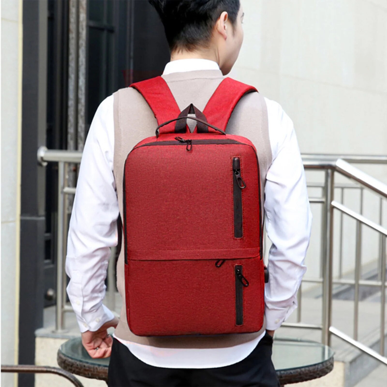Rucsac laptop calatorie, 15.6 inch, cu port USB, bretele ajustabile, rosu, 43x31x12cm