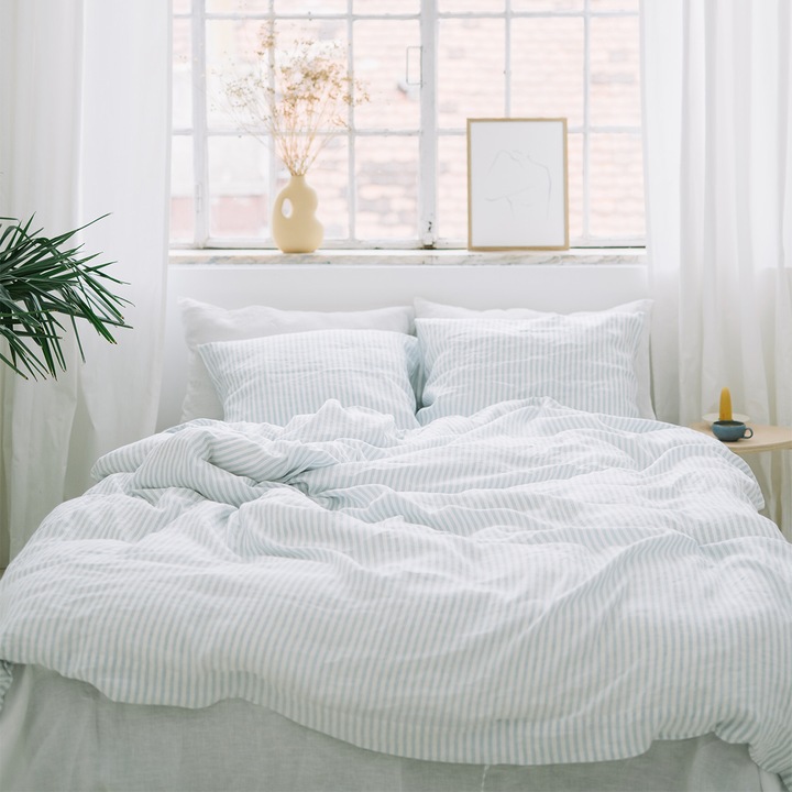 Set asternut de pat, 100% in european prespalat, Dusty Blue Large Stripes, husa pilota 280x260, cearsaf flat 300x280, 2 fete de perna 50x70