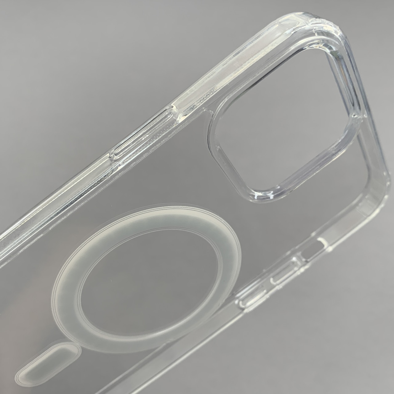 Husa protectie Mat-Tech compatibila cu iPhone 12 / 12 Pro, MagSafe, Protectie Camera, Colturi anti-soc, Decupaje Precise, Rezistenta la impact, Transparenta