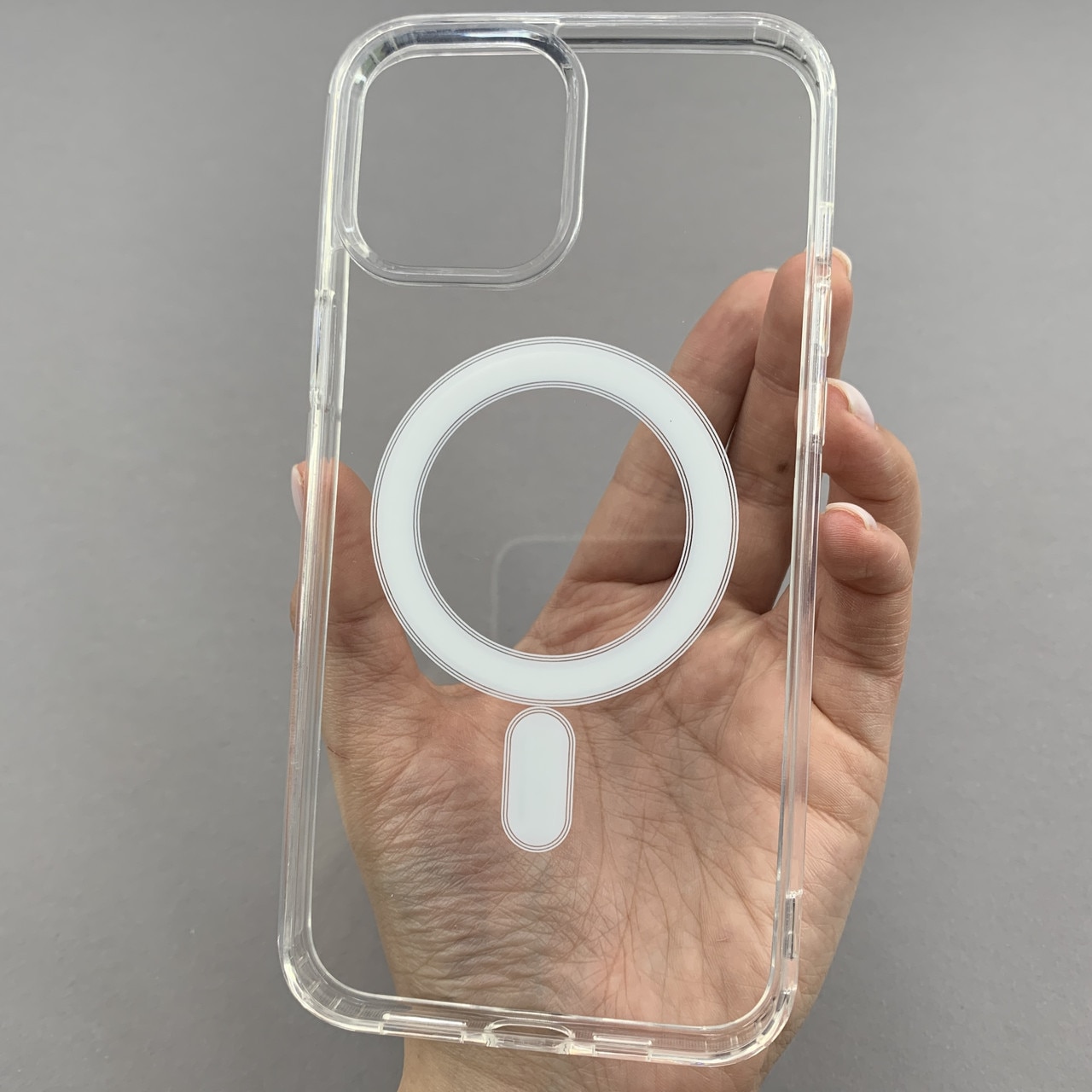 Husa protectie Mat-Tech compatibila cu iPhone 12 / 12 Pro, MagSafe, Protectie Camera, Colturi anti-soc, Decupaje Precise, Rezistenta la impact, Transparenta