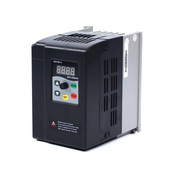 Controler de viteza Convertizor de frecventa, 220V/380V, 1.5KW/2.2KW, 1/3 Faza, Driver de frecventa 1.5kw