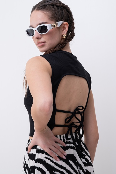 Only, Рипсен къс топ с отвор, Черен