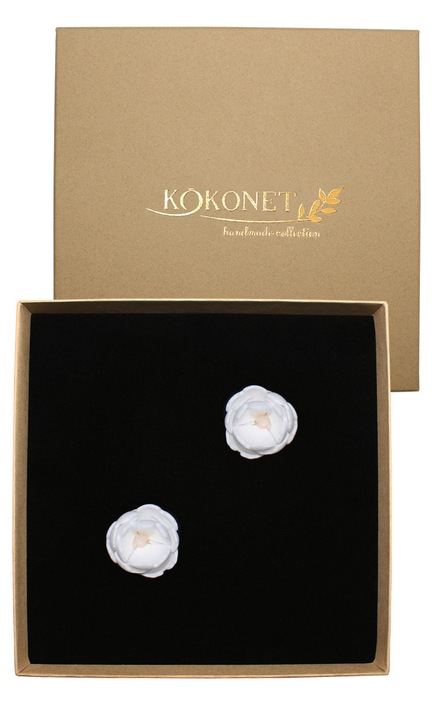 Cercei aurii florite, mini, bujori, stifturi, aproape de ureche, BOHO, rustici, eleganti