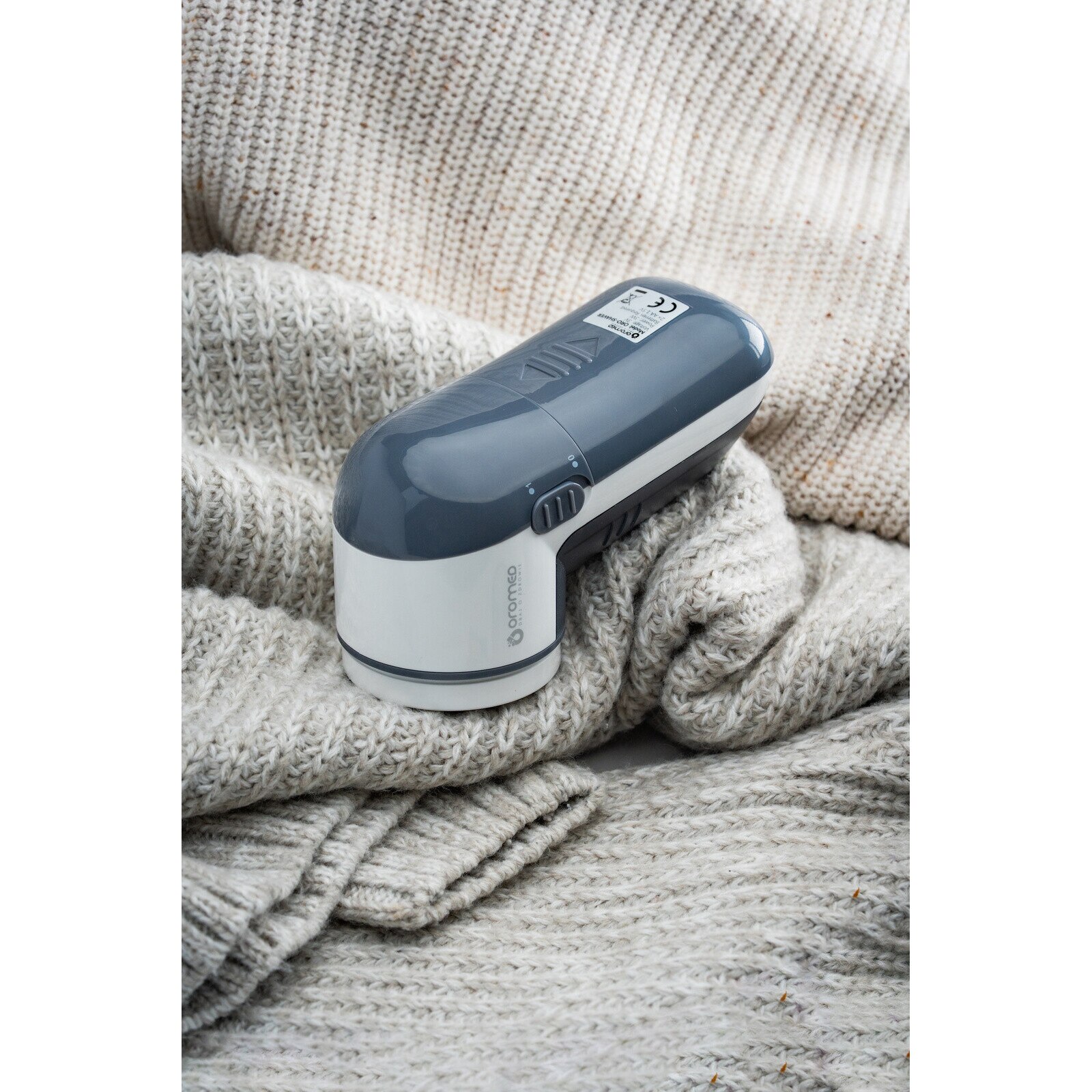 Aparat electric pentru tesaturi OROMED ORO-SHAVER, 3W, design compact, gri