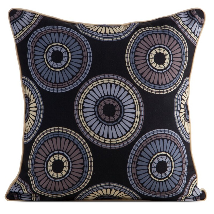 Perna decorativa, 45x45cm, neagra, 100% poliester, impermeabila