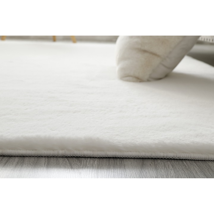 Covor Premium Belgian Model Covorexpert LOP 060, Marime 60 x 100 cm, Alb, Lungime Fir 23 mm, Antiderapant, Antialergic, Poliester, Living, Dormitor, Sufragerie, Birou 60 x 100