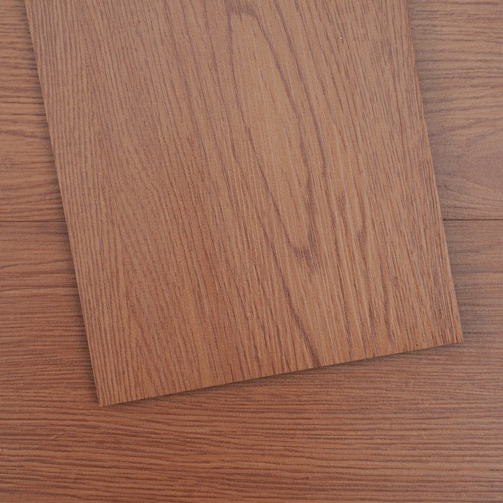 Placi Autoadezive din Vinil, 36 Bucati, 91.4x15.2 cm, Grosime 2.5mm, Aplicare Usoara, Finisaj cu granulatie din lemn maro, Ideale pentru Decoratiuni Interioare DIY