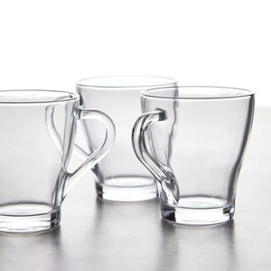 Kancsók és csészék