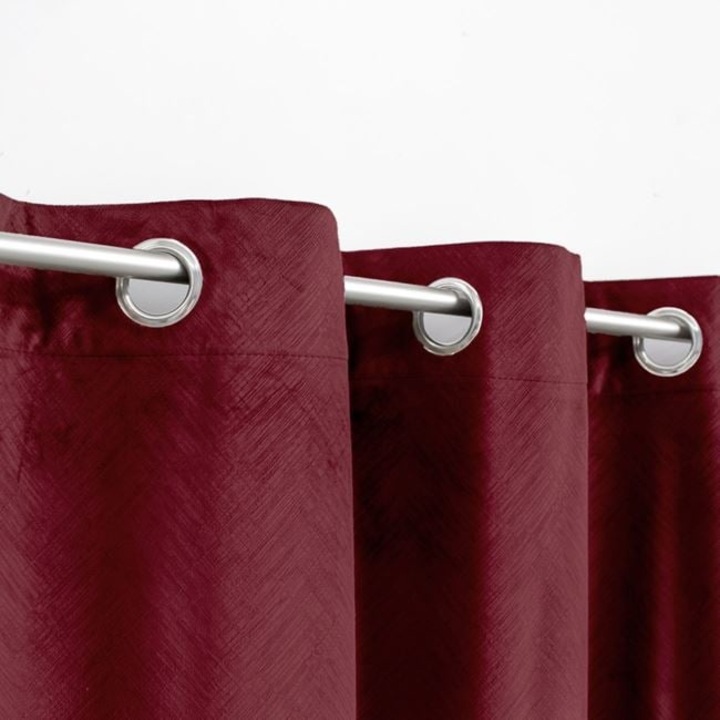 Draperie decorativa, tip blackout - nu lasa lumina sa treaca, model cu dungi reliefate, cu inele, 140x260 cm, rosu bordo