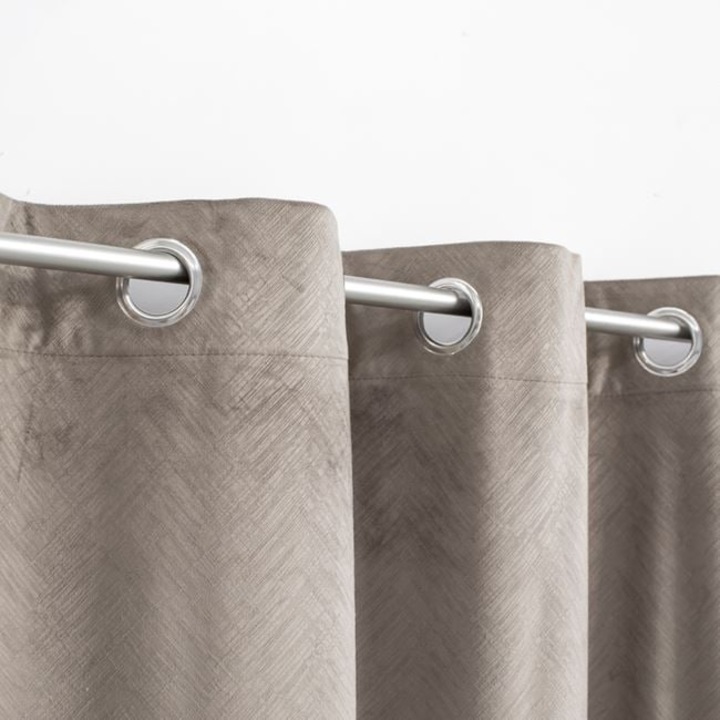 Draperie decorative catifelata, tip blackout - nu lasa lumina sa treaca, model cu dungi reliefate, cu inele, 140x260 cm, maro