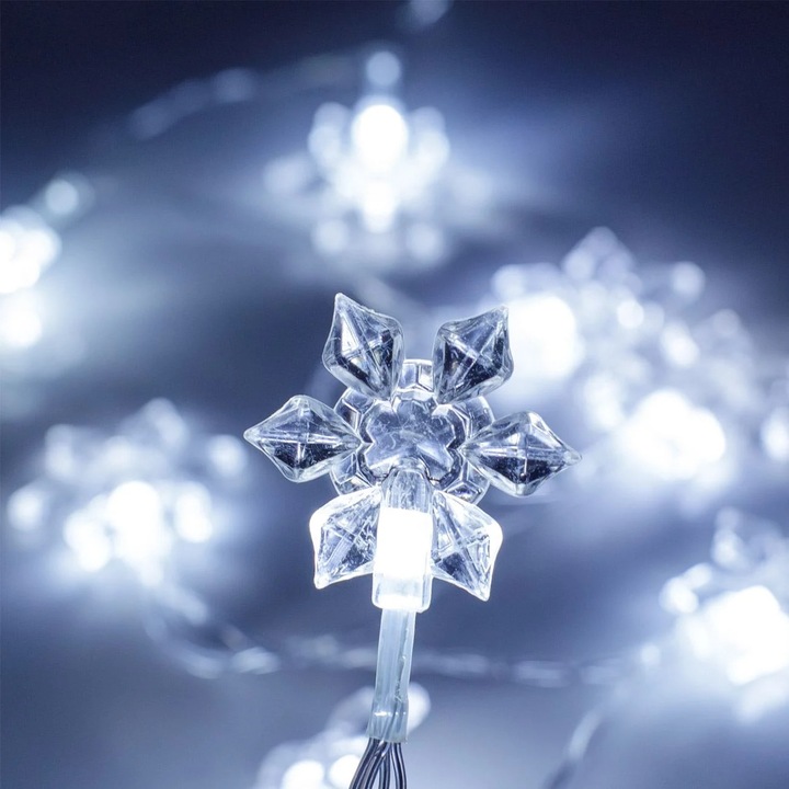 10 LED светлинна система снежинки с батерии 1,20 м - Студено бяло