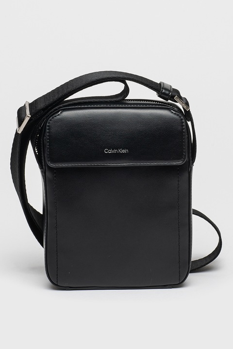 CALVIN KLEIN, Műbőr táska állítható keresztpánttal, Fekete