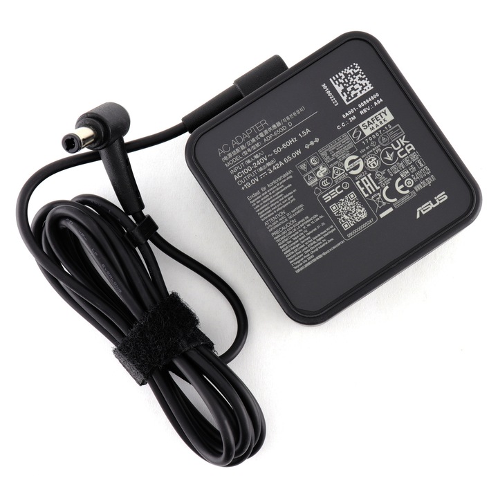 Asus négyzet alakú töltő 19V 3 42A 65W eredeti, A20CE, A20DA, A3000, A31DA, A3Ac, A3E, A3G, A3H, A3L, A3N L, A3V, A42, A42F, A42JA, A5, A52