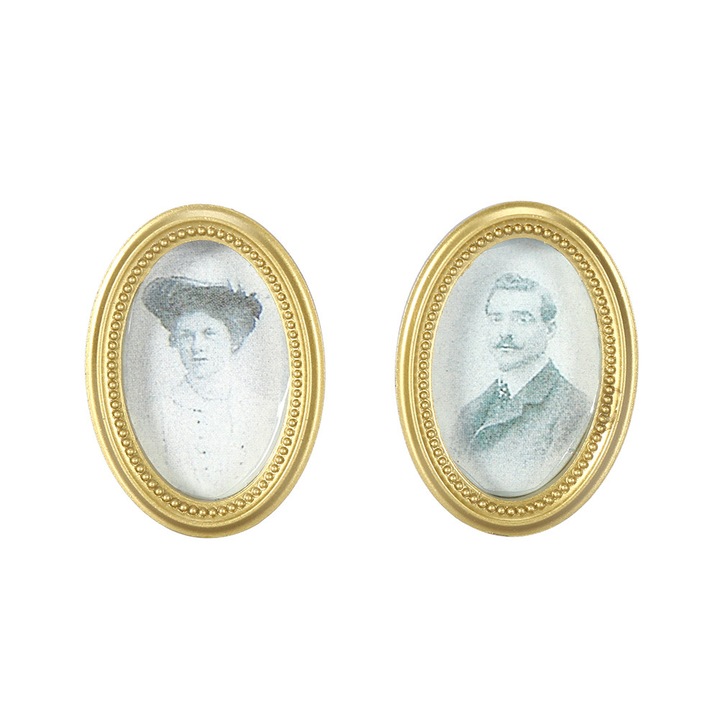 2 db miniatűr ovális képkeret babaházhoz, középkori stílusú, 1:12, többszínű