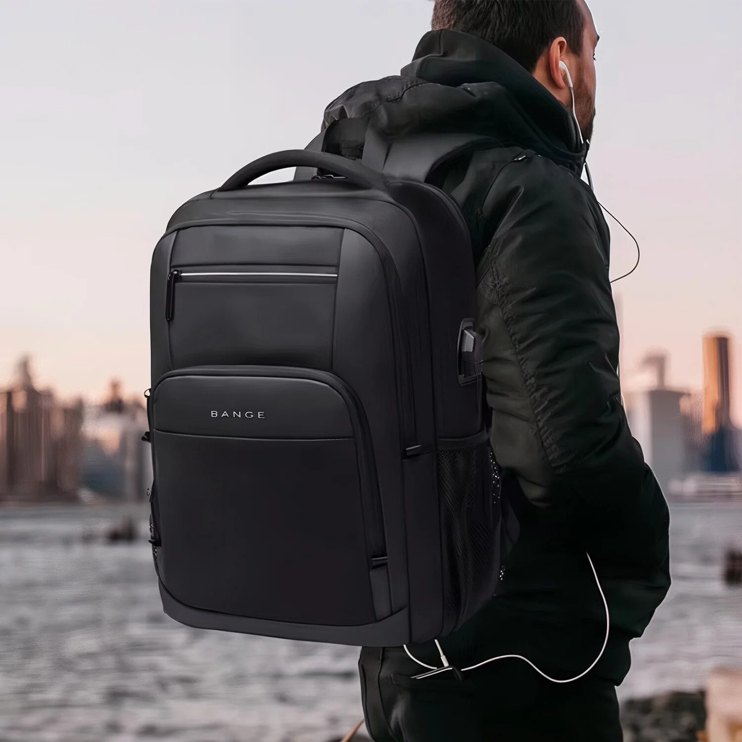 Rucsac waterproof pentru laptop 15,6" Bange, 45x30x16 cm, negru, cu port USB, capacitate 35 litri
