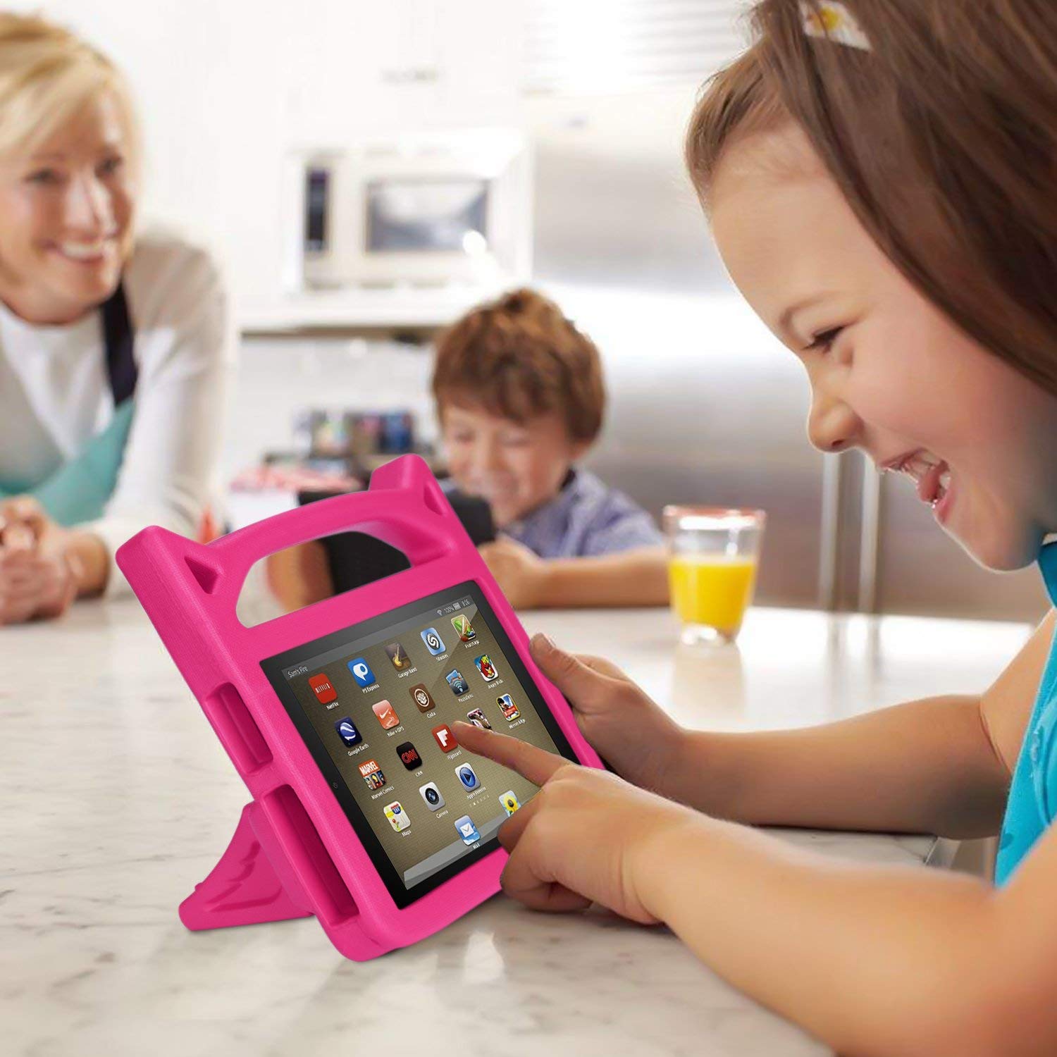 Husa tableta Enforose pentru Kindle Fire 7, set cu suport pliabil, protectie soc, maner portabil, culoare multicolor