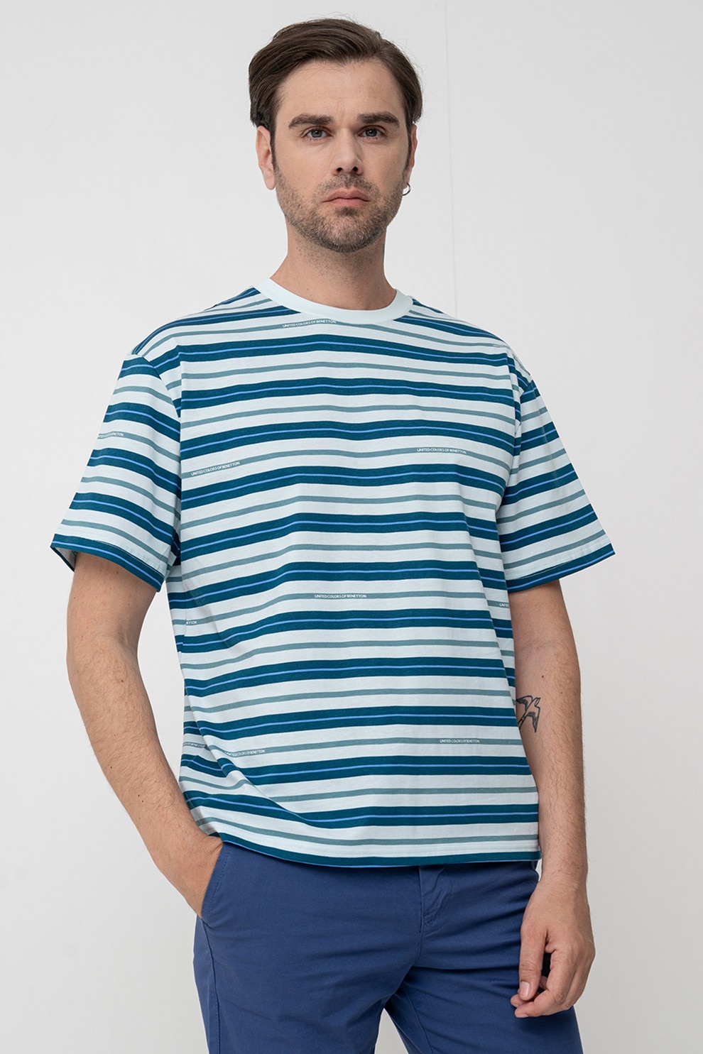 United Colors of Benetton, Tricou regular fit cu decolteu la baza gatului, Albastru glaciar, Verde persan, Bleumarin, S