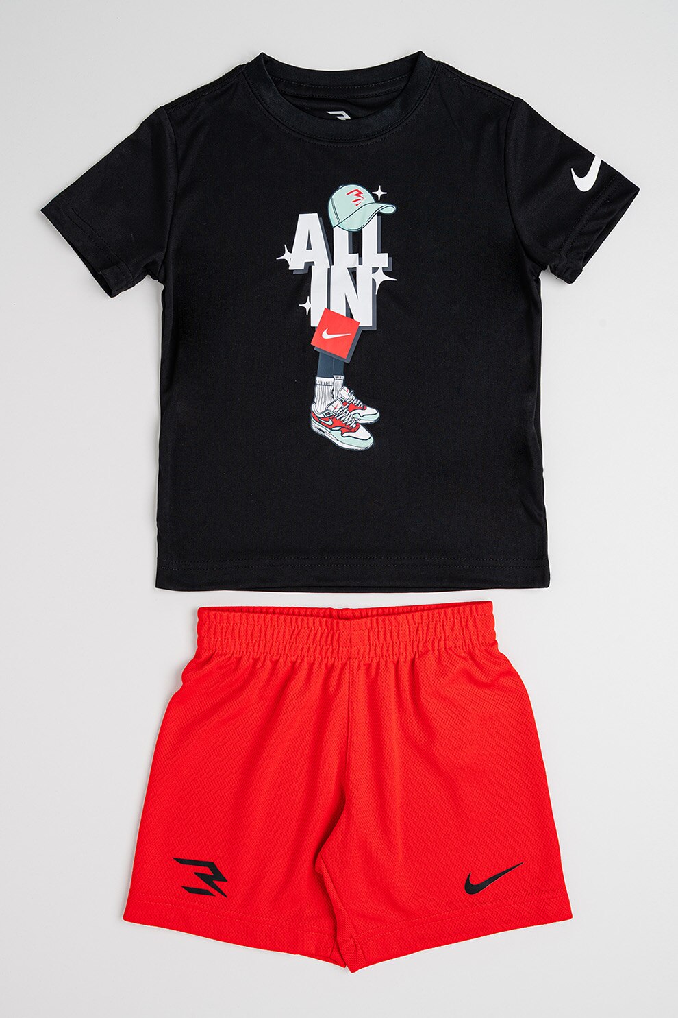 Nike, Set de tricou cu imprimeu si pantaloni scurti - 2 Piese, Rosu, Alb, Negru, 110-116 CM