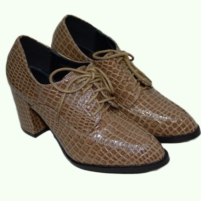 Botine cu siret reglabil si design stone,D&J Exclusive, Maro