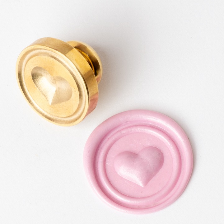 Stampila pentru sigilii de ceara, Mariart, model Inima, capat din alama, diametru 2.5cm, antiaderenta, pentru invitatii nunta, botez, artizanat, plicuri, papetarie evenimente