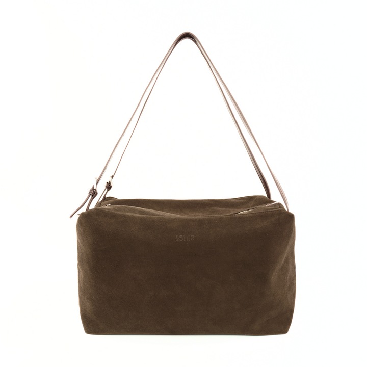 Geanta dama de umar din piele intoarsa cappuccino Solier FL42 Lora, tip sac, incapatoare A4, usoara, curele confortabile, stilata pentru zi cu zi si birou