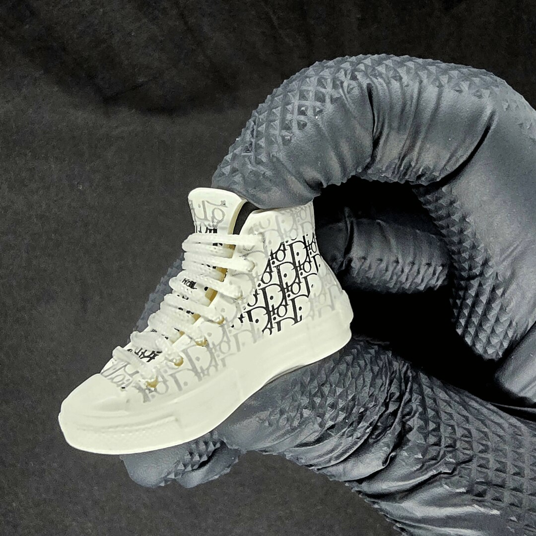 Odorizant masina model 2025 Sneaker Louis Vuitton x Dior - High