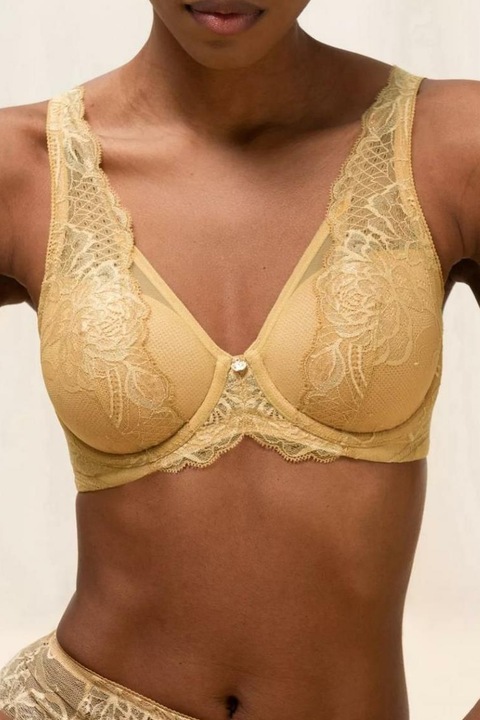 Triumph melltarto, vad bazsarozsa viragos WP, Mustársárga