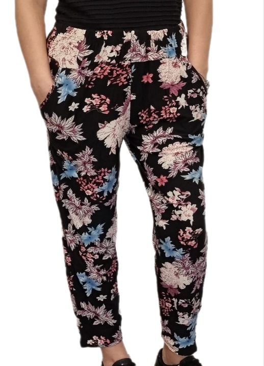 Pantaloni dama, de vara, cu buzunare, negri cu flori, model 2