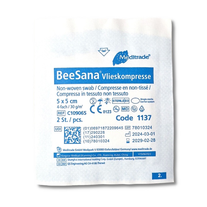 Комплект от 2 стерилни нетъкани компреси, Meditrade, 5x5 см, 4 слоя, бели