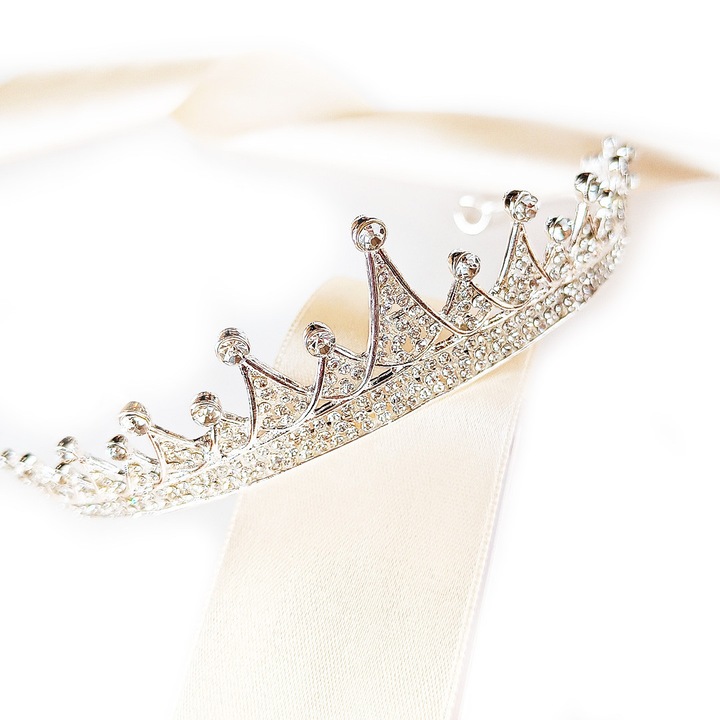 Diadema argintie pentru nunta, petrecere sau bal cu zirconii, coronita eleganta, tiara stralucitoare pentru cap, accesoriu de par de mireasa