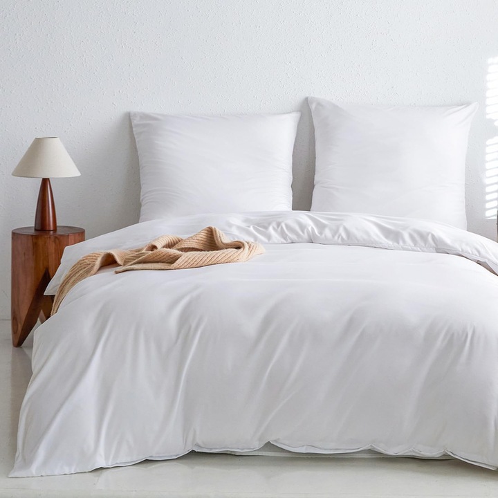 Set lenjerie de pat MR&HM, 200x200 cm, din microfibra, alb, cu husa pentru plapuma si 2 fete de perna 80x80 cm – ultra moale si confortabil, cu fermoar, pentru toate anotimpurile
