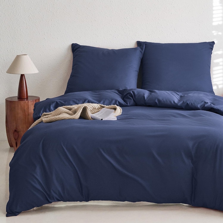 MR&HM 3 részes ágyneműhuzat-garnitúra - Paplanhuzat 200x200 cm és 2 párnahuzat 80x80 cm, ultrapuha mikroszálas, sötétkék, cipzárral és rögzítőpántokkal, minden évszakra