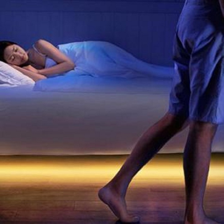 Kit banda LED cu 2 senzori iluminare pat