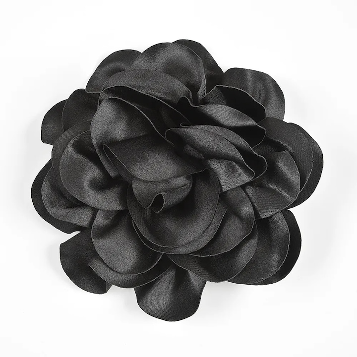 Brosa floare neagra, Meli Melo Paris