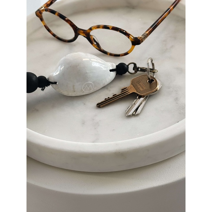 Brelocuri SORA, alb, set, design minimalist, macrame