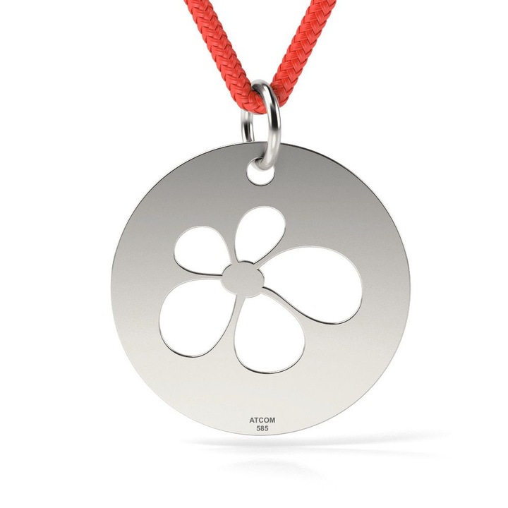 Pandantiv din argint cu snur model Petale de trandafir