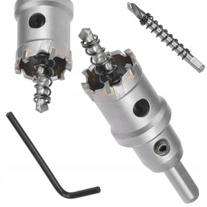 Seturi si accesorii pentru gaurit si insurubat