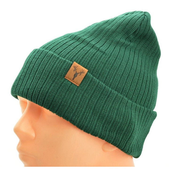 Caciula barbati Stylion ST-538E, model premium, calduroasa, din acril elastic superior, marime L/XL, verde smarald, perfecta pentru iarna, sporturi outdoor, drumetii, stil urban-casual, accesorii moderne, confort sporit, rezistenta la