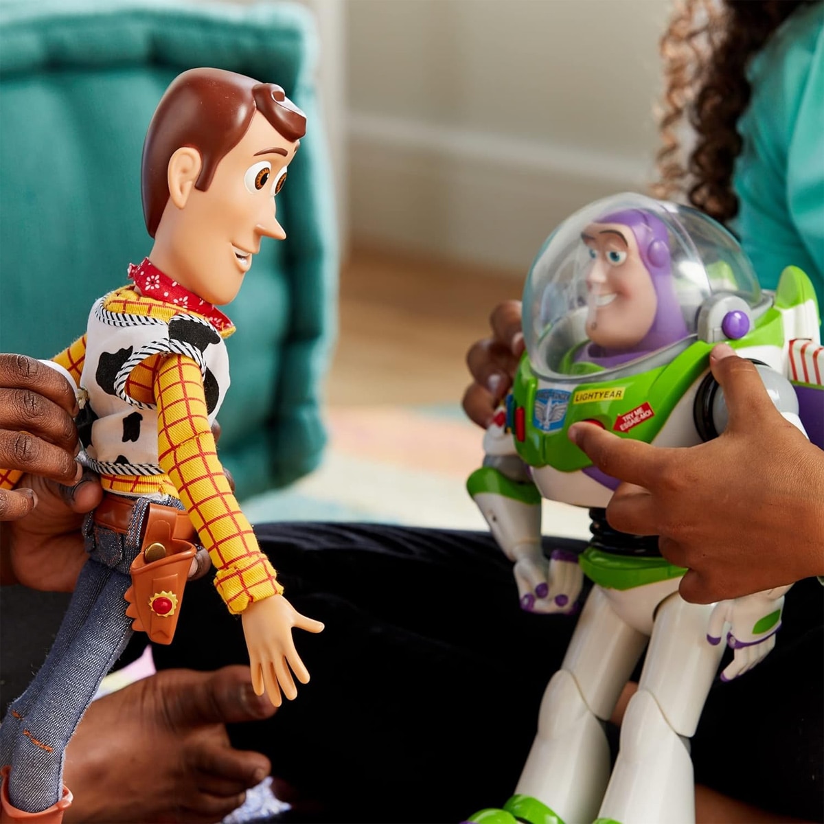 Figurina interactiva Woody, Fokelyi, 40 cm, multicolor - eMAG.ro