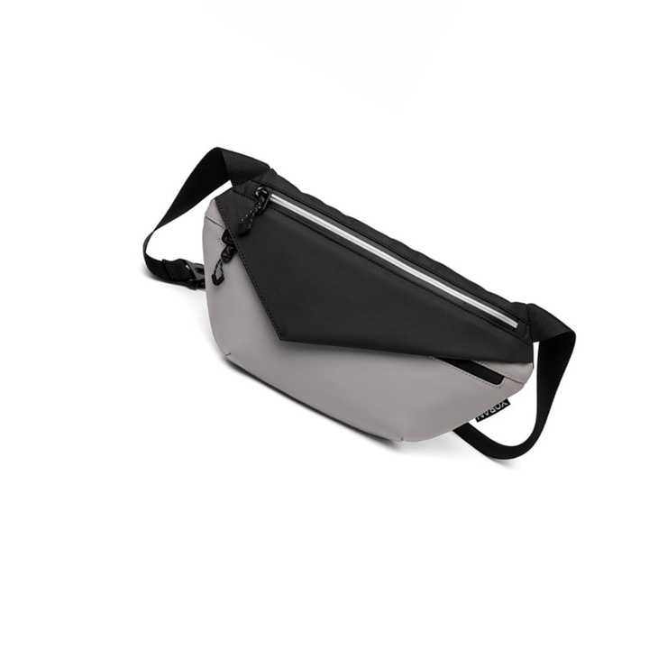 Férfi táska, vízálló, kiváló minőségű fóliából készült, könnyű, állítható vállpánttal fényvisszaverő szalaggal, sok alkalomra alkalmas, fekete szürke díszítéssel, 33×17×4cm