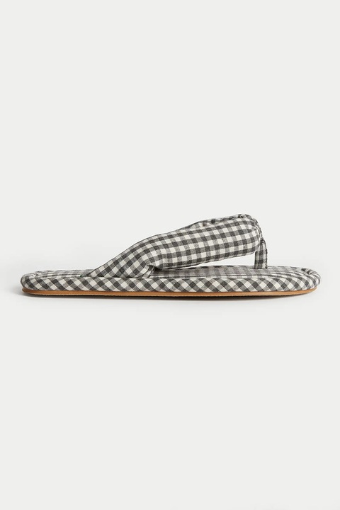 Marks & Spencer, Papuci flip-flop cu imprimeu houndstooth, Alb/Gri, 42